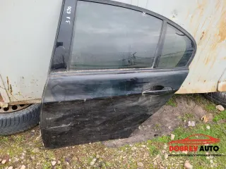 Необорудвана врата (задна лява) за BMW E90 черна