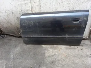 Предна лява врата за Audi  A4 B5 1.9 TDI