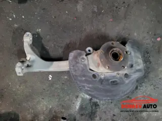 Шенкел (преден десен) за Audi A8 D3 4.2 FSI