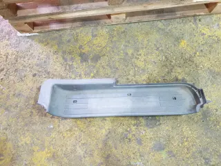 Пластмасово стъпало за предна лява врата за Мерцедес Вито W639 / Mercedes Vito W639