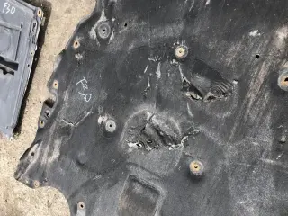 Кора под двигател бмв 3 ф30/31 ( kora pod dvigatel bmw 3 f30/31 ) — снимка 6