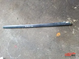 Водобранна лайсна (предна дясна) за Mercedes Viano W639