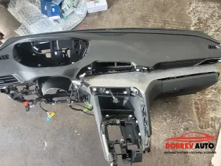 Арматурно табло за Peugeot 3008