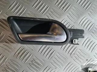 Задна дясна вътрешна дръжка за VW Golf 5 1.6SFI