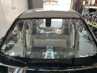 Предно стъкло бмв х3 ф25 ( predno styklo bmw x3 f25 )