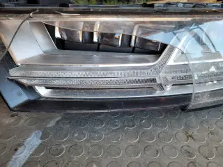 Фар (ляв) за Audi Q7 4M Matrix — снимка 2