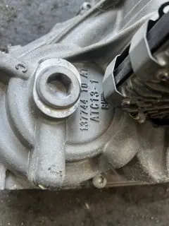 Раздатка с моторче бмв 5 г30/31 540хд 320 ( razdatka bmw g30/31 540xd — снимка 3