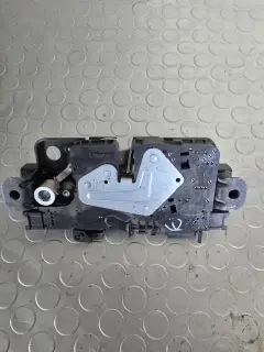 Брава за заден капак за BMW 740D G11 Soft Close