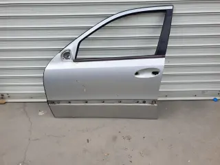 Предна лява врата за Mercedes E Class W211 2.7CDI