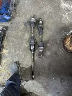 Предни полуоски бмв 5 е60/61 х-драйф ( poluoski bmw e60/61 x-drive ) — снимка 2