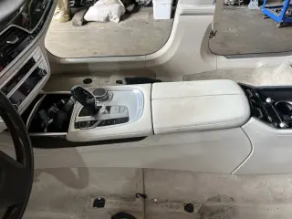 Комфорт салон бмв 7 г12 лонг ( comfort salon bmw g12 ) — снимка 6