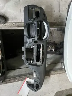 Арматурно табло бмв 1 ф20 ( armaturno tablo bmw f20 )