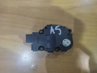 Моторче за клапа за парно - 47 за Audi A5 8T