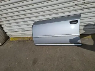 Предна лява врата за Audi A6 C5 2.4 i Automat Sedan