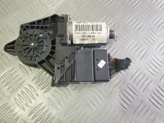 Задно дясно моторче за ел. стъкло за VW Passat B5 1.8 T комби