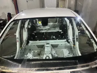 Предно стъкло бмв 1 ф20 ( predno styklo bmw 1 f20 )