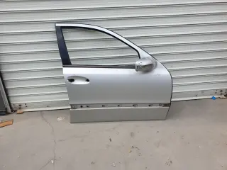 Предна дясна врата за Mercedes E Class W211 2.7CDI
