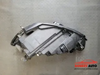 Фар (десен - обикновен) за Audi A6 C7 (4G) — снимка 3
