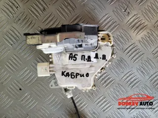 Брава (предна дясна) за Audi A5 8F десен волан