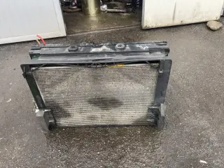 Радиатори и перка бмв ф01 730д 245 ( radiatori i perka bmw f01 730d ) — снимка 3