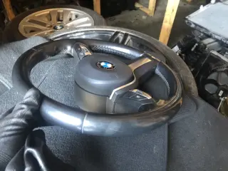 М волан бмв 3 ф30 ( M volan bmw 3 f30 ) — снимка 3