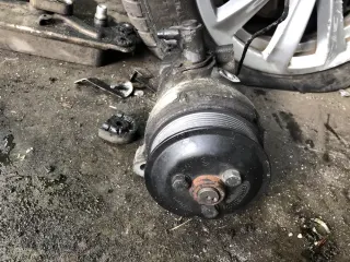 Хидравлична помпа бмв х5 м 555 ( hidravlichna pompa bmw x5 m power )
