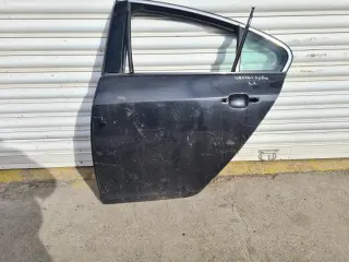 Задна лява врата за Opel Insignia Hatchback