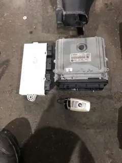 Компютър/еку/ключ/кас бмв ф01 730д 245 ( computer bmw 730d 245 f01/f02