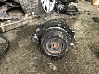 Компресор климатик бмв х5 м 555 ( kompresor klimatik bmw x5 m power ) — снимка 3