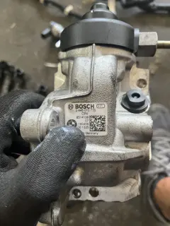 Помпа/дюзи/рейл бмв Б47Д20Б ( pompa/diuzi/reil bmw 2.5d 231 ) — снимка 4