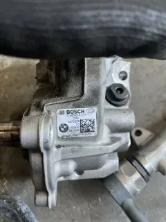 Помпа/дюзи/рейл бмв х1 ф48 1.8д 150 ( pompa/diuzi/reil bmw x1 f48 1.8d — снимка 4