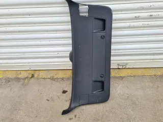 Кора за заден капак за VW Passat B6 2.0 TDI ВМР