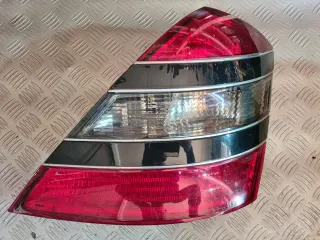 Десен стоп за Mercedes S320 CDI W221