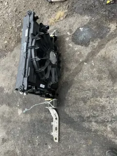 Пачка радиатори бмв 5 г30/31 540д ( pachka radiatori bmw g30/31 540d ) — снимка 2