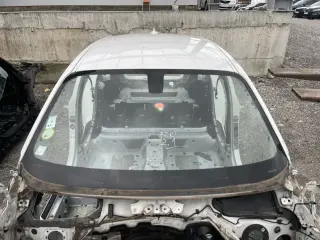 Предно стъкло бмв 1 ф20 ( predno styklo bmw 1 f20 )