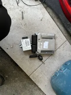 Компютър/кас/ключ бмв х3 е83 3.0д 218 ( computer bmw x3 e83 )