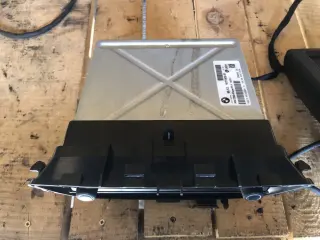 Двд модул монитор бмв х5 е70 ( dvd modul monitor bmw x5 e70 ) — снимка 2