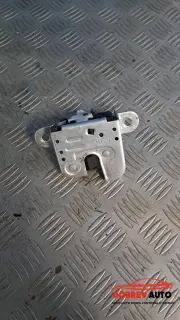 Брава за заден капак (комби) за VW Passat B7 1.6 TDI