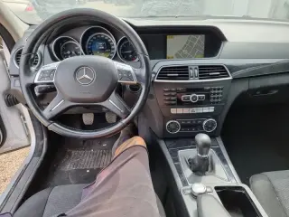 Мерцедес Ц220 Mercedes C220 facelift комби W204 на части — снимка 9