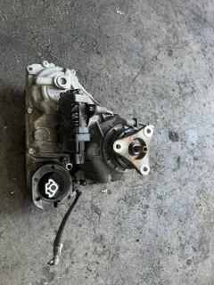 Раздатка с моторче бмв 5 г30/31 540хд 320 ( razdatka bmw g30/31 540xd — снимка 2